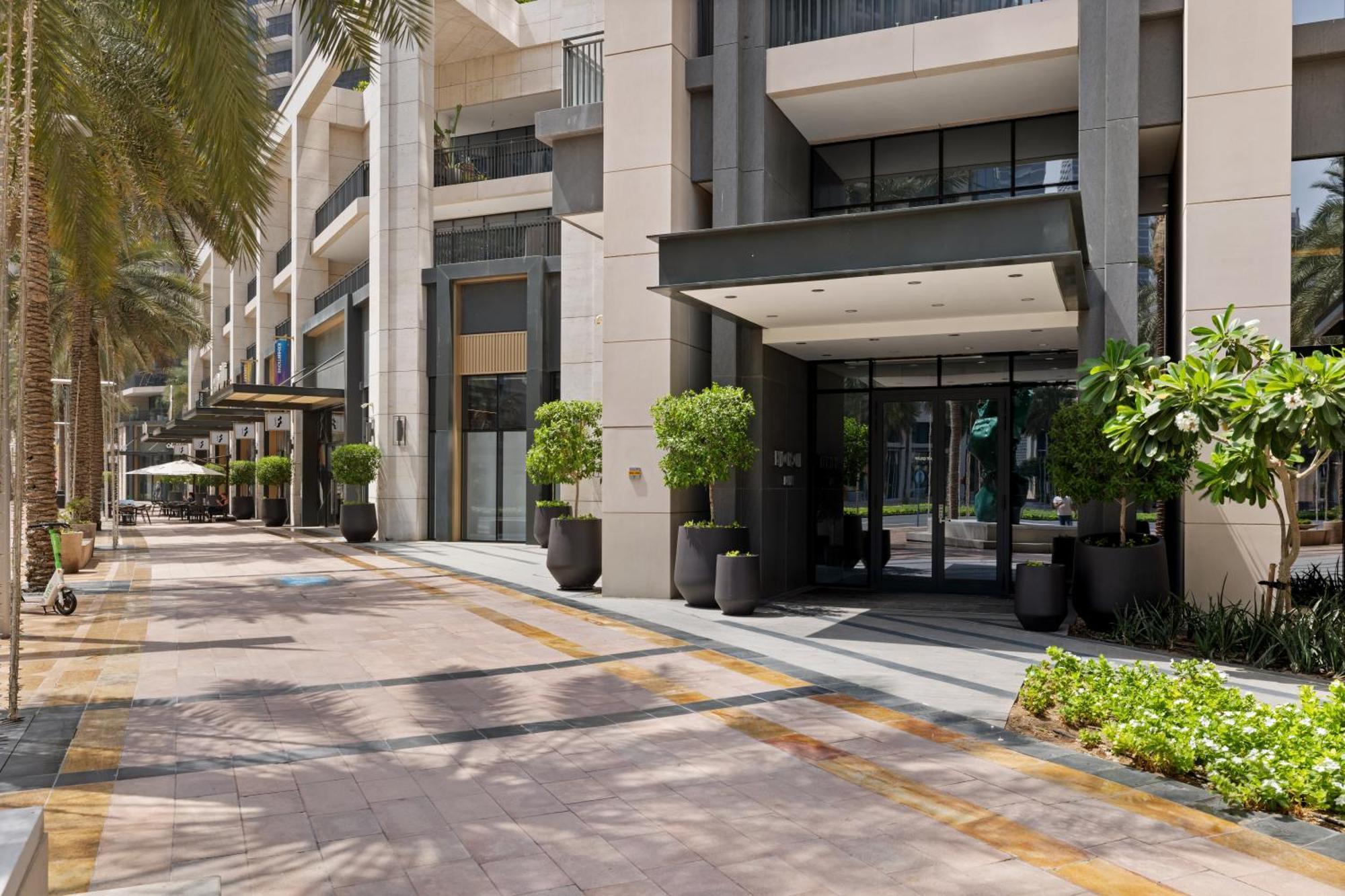 2br In Downtown Dubai, Near Burj Khalifa *