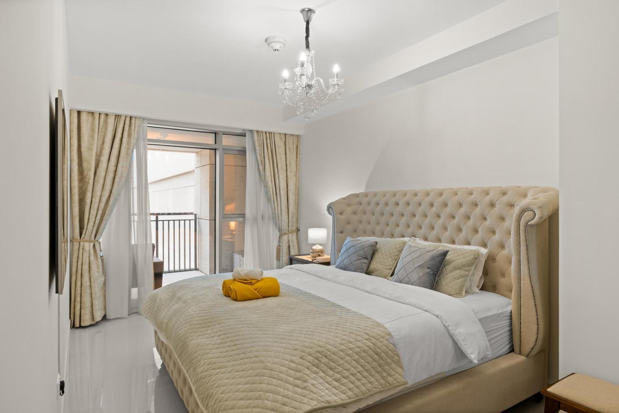 2br In Downtown Dubai, Near Burj Khalifa *