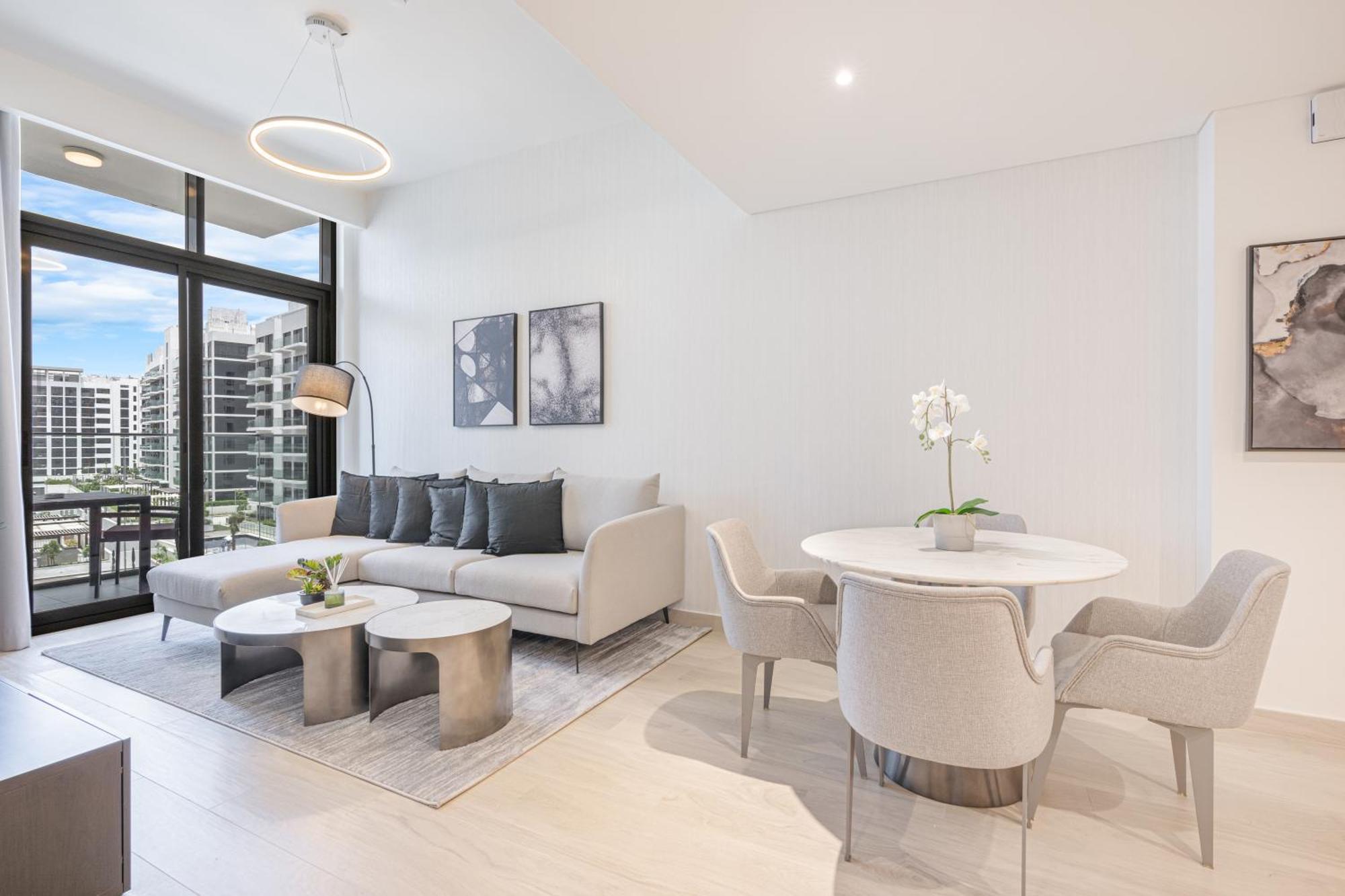 Apartment Charming 2br With Elegant Interior Dubai