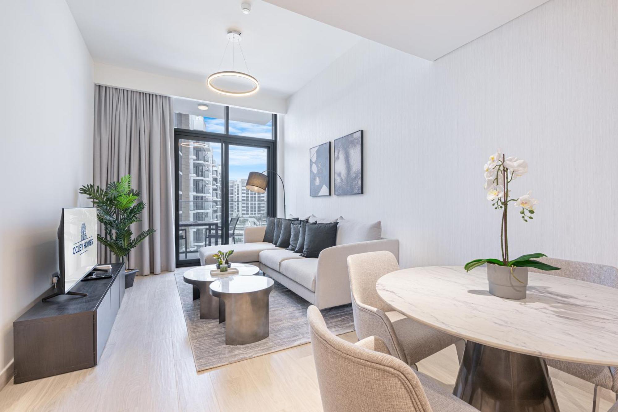 Charming 2br With Elegant Interior Apartment