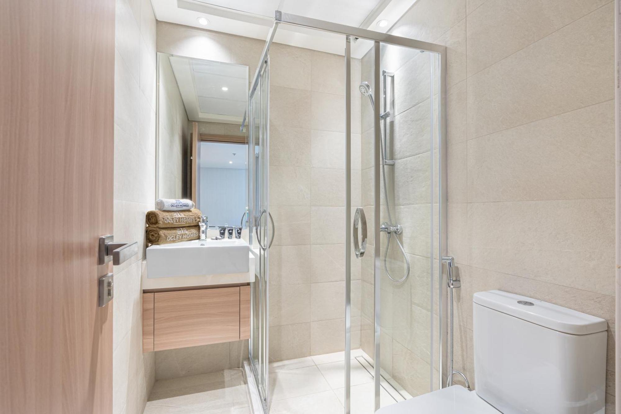 Charming 2br With Elegant Interior Apartment
