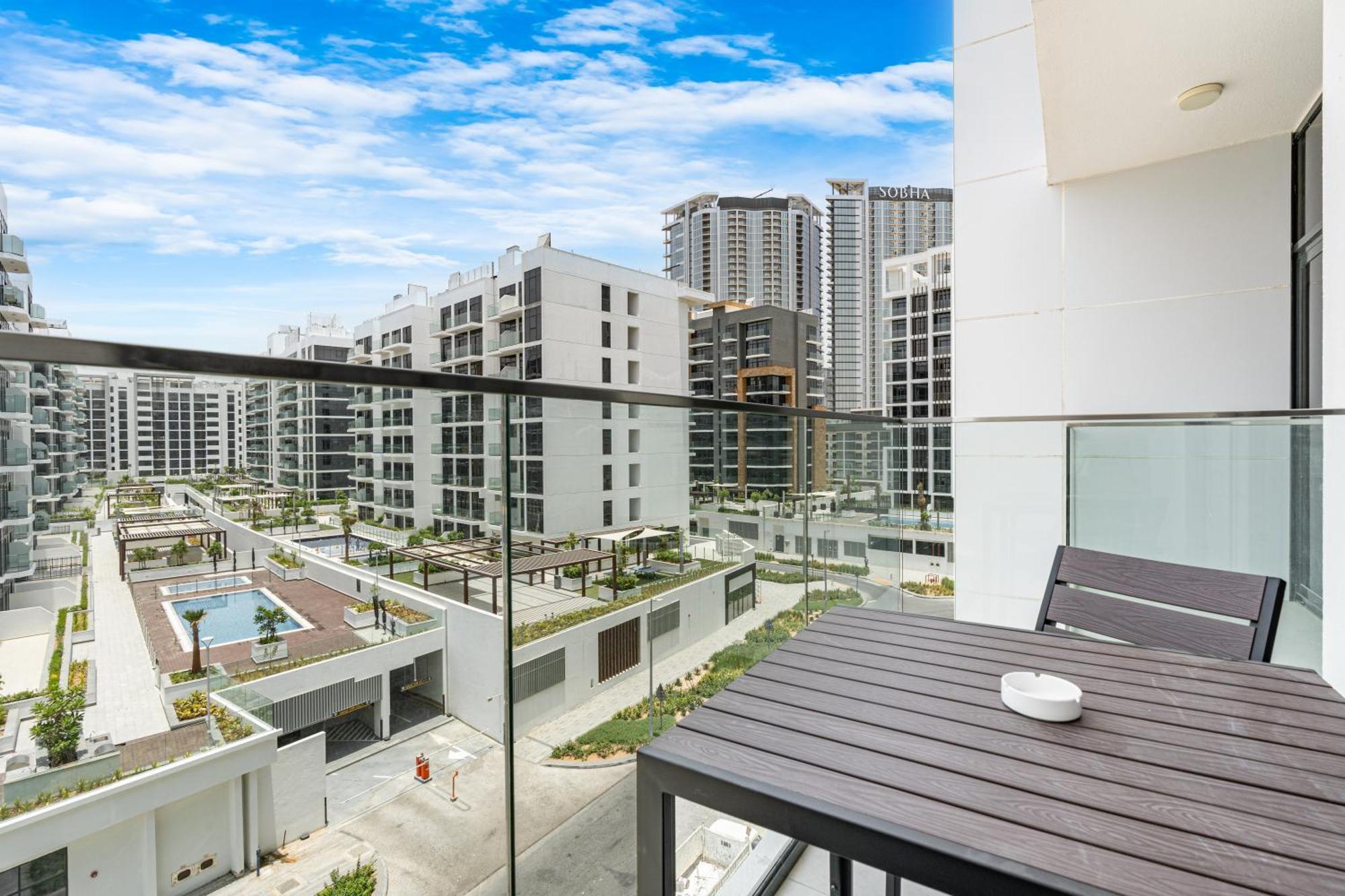 Charming 2br With Elegant Interior Apartment