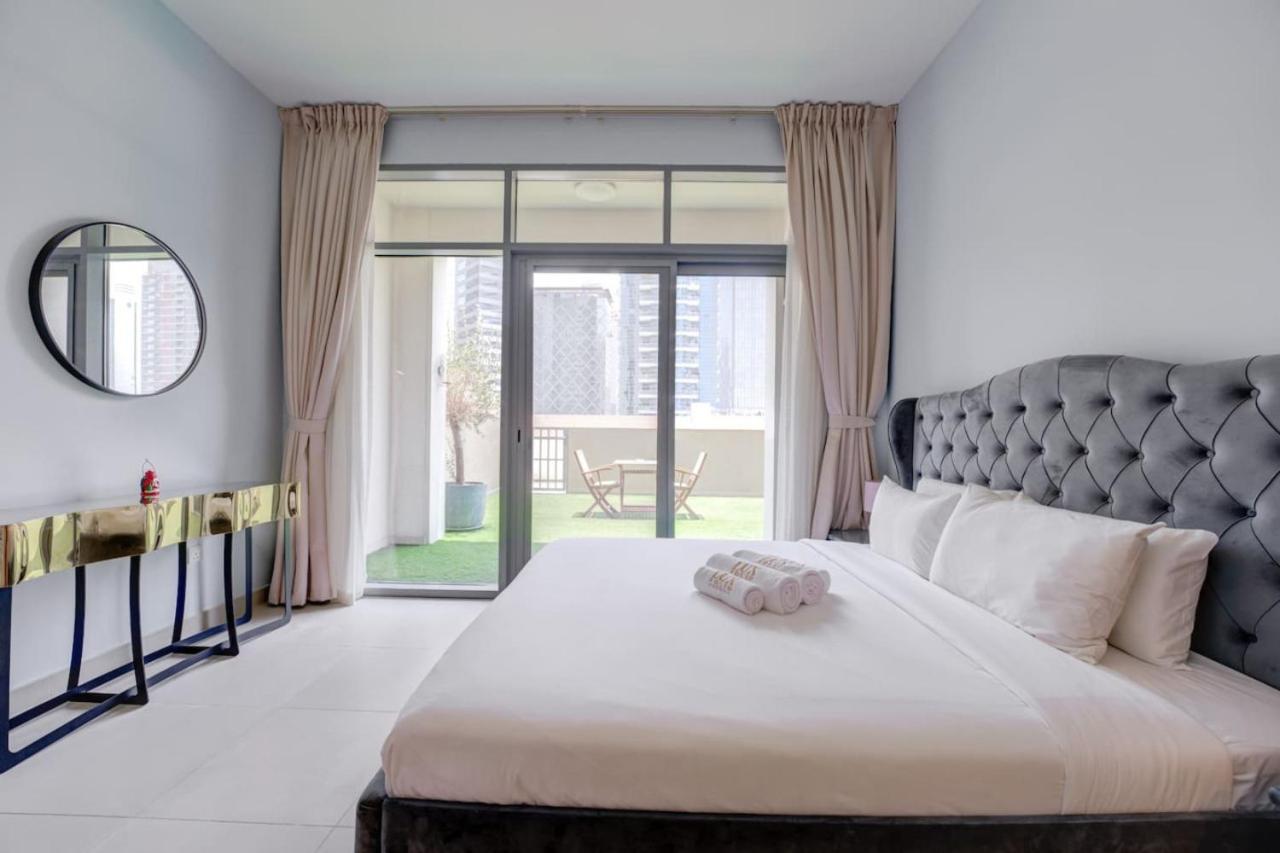 Apartment Downtown 1 Bed With Large Bright Terrace