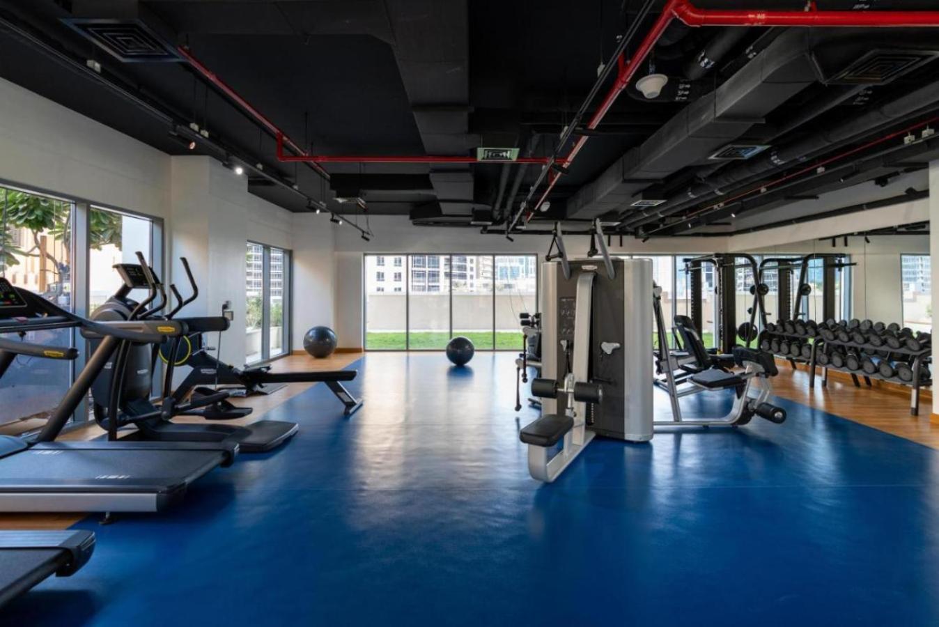 Downtown 1 Bed With Large Bright Terrace Apartment Dubai