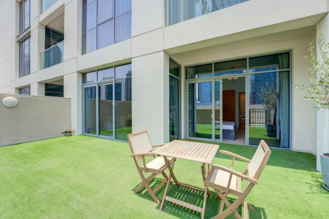 Downtown 1 Bed With Large Bright Terrace Apartment Dubai