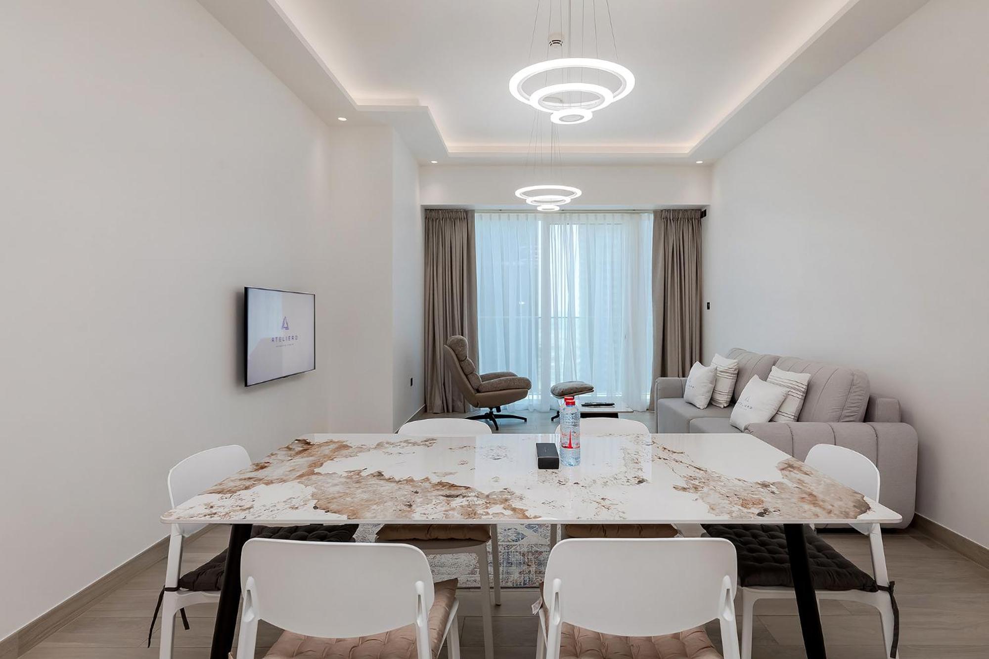 In Me Do Re Jumeirah Towers Apartment