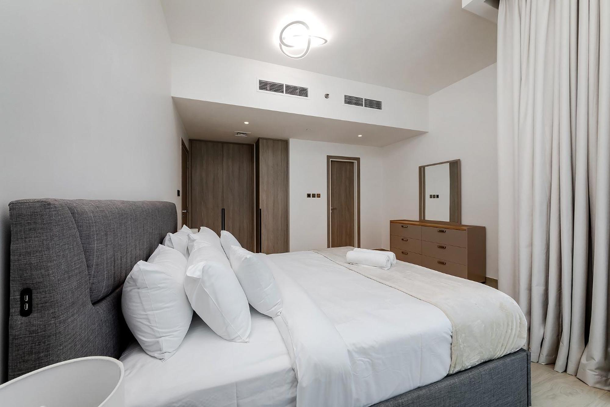 Apartment In Me Do Re Jumeirah Towers