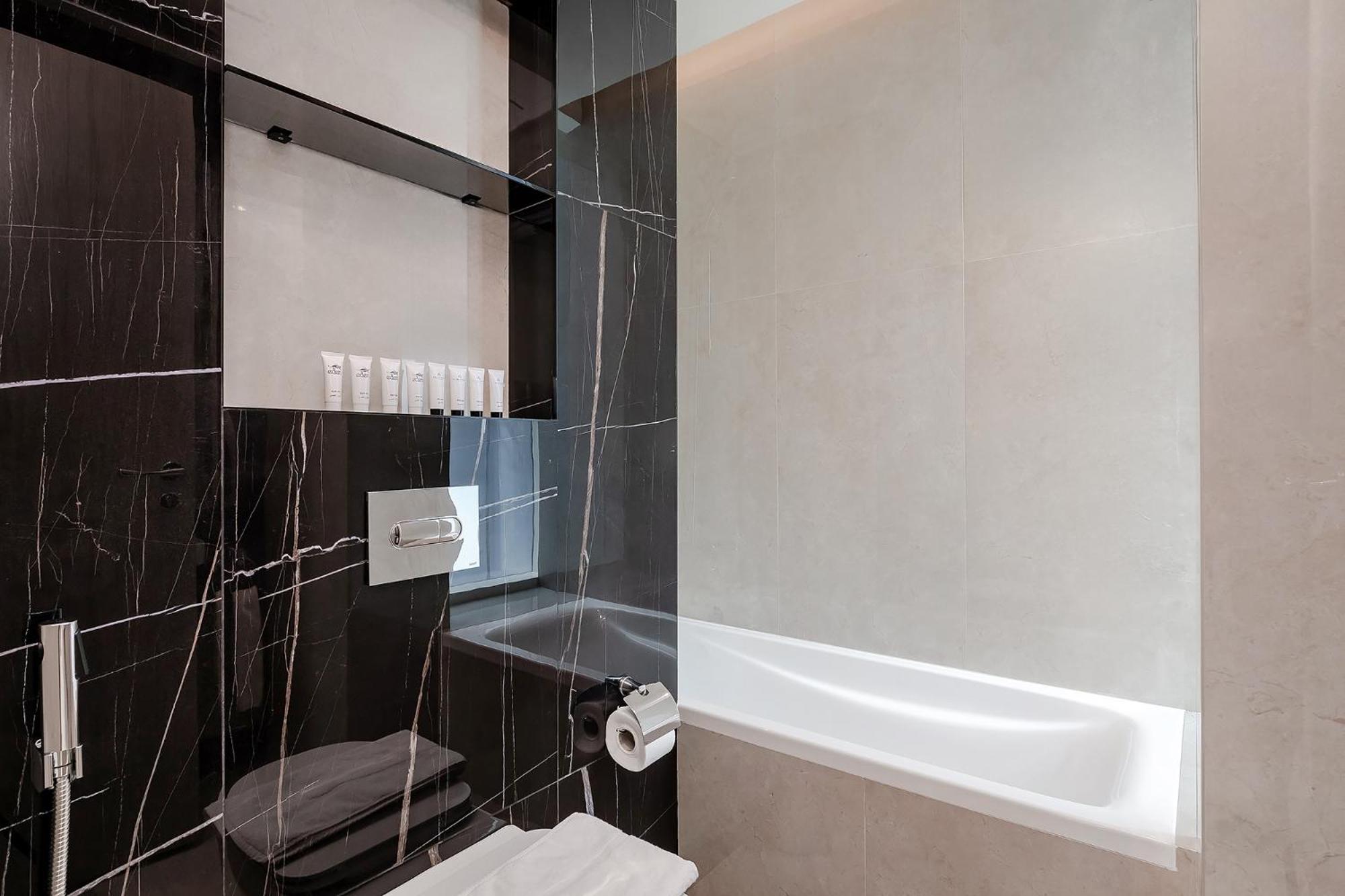 In Me Do Re Jumeirah Towers Apartment Dubai