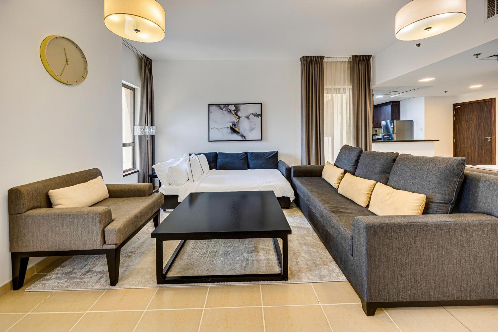 Comfy Family In Shams Jbr * Dubai