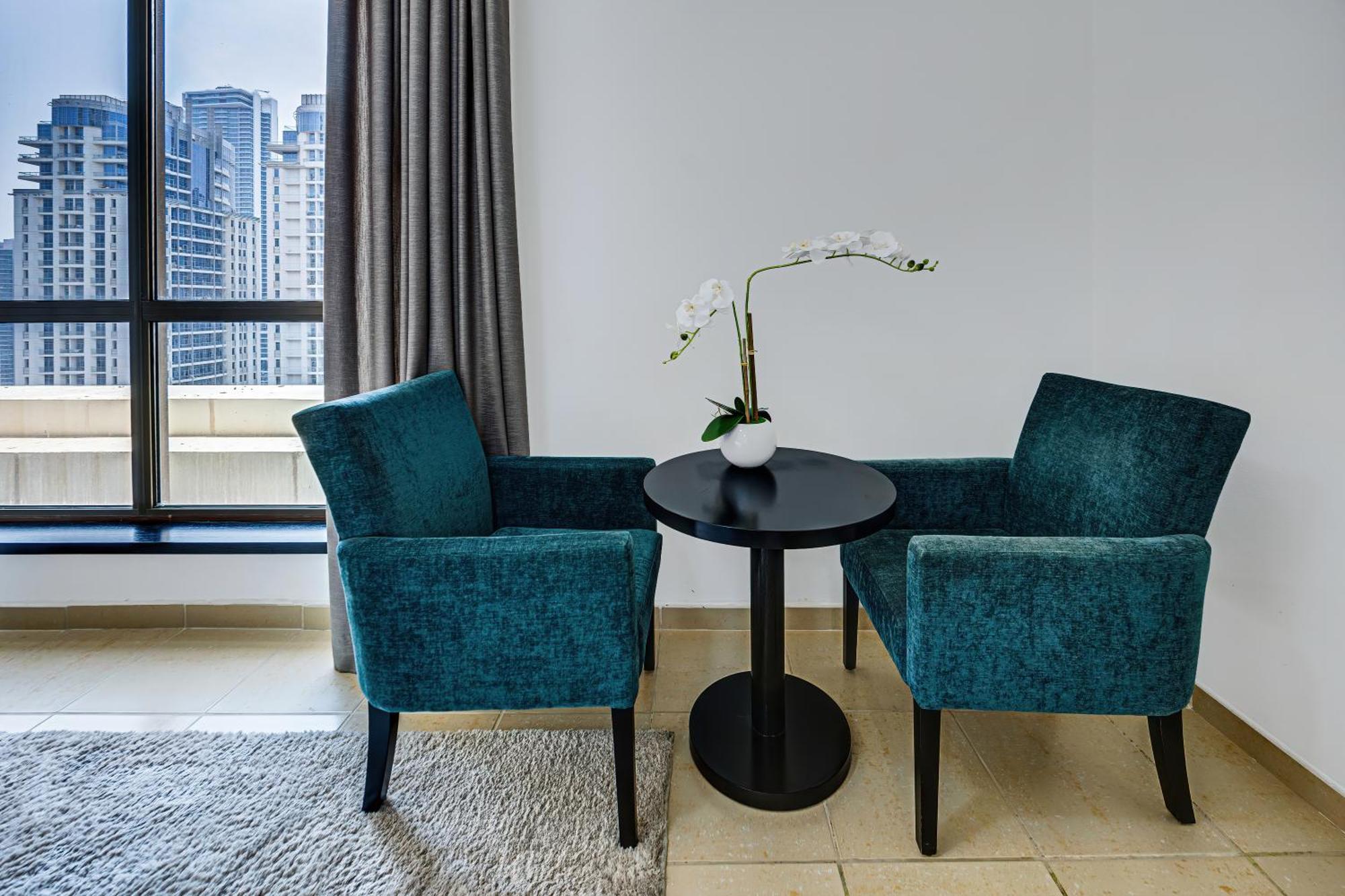 Apartment Comfy Family In Shams Jbr Dubai