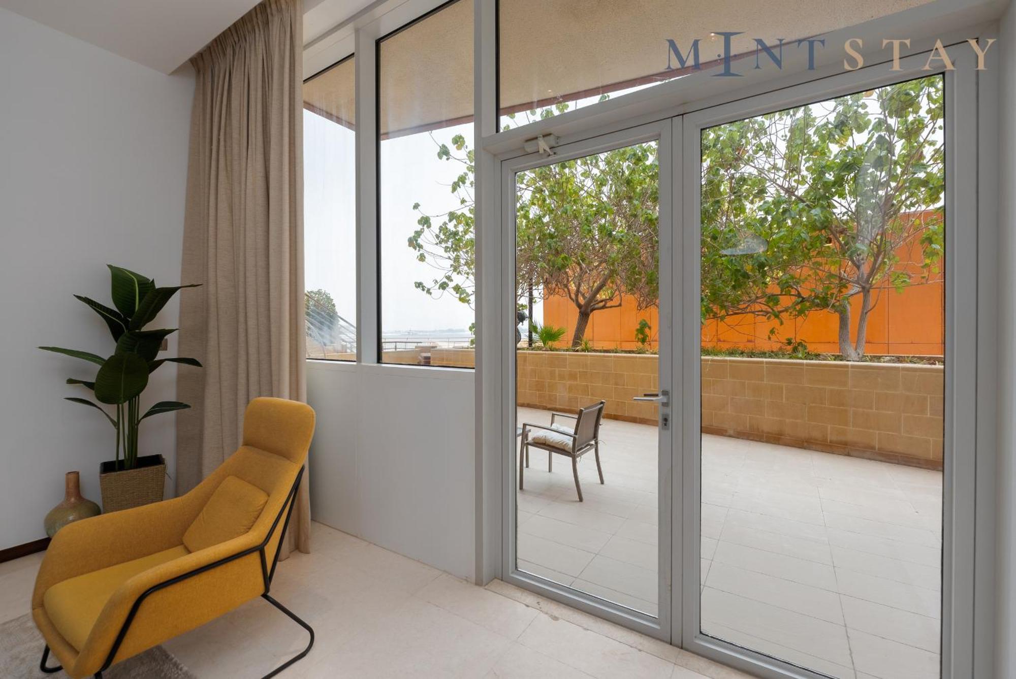 Apartment Tiara Residences, Palm Jumeirah - Mint Dubai