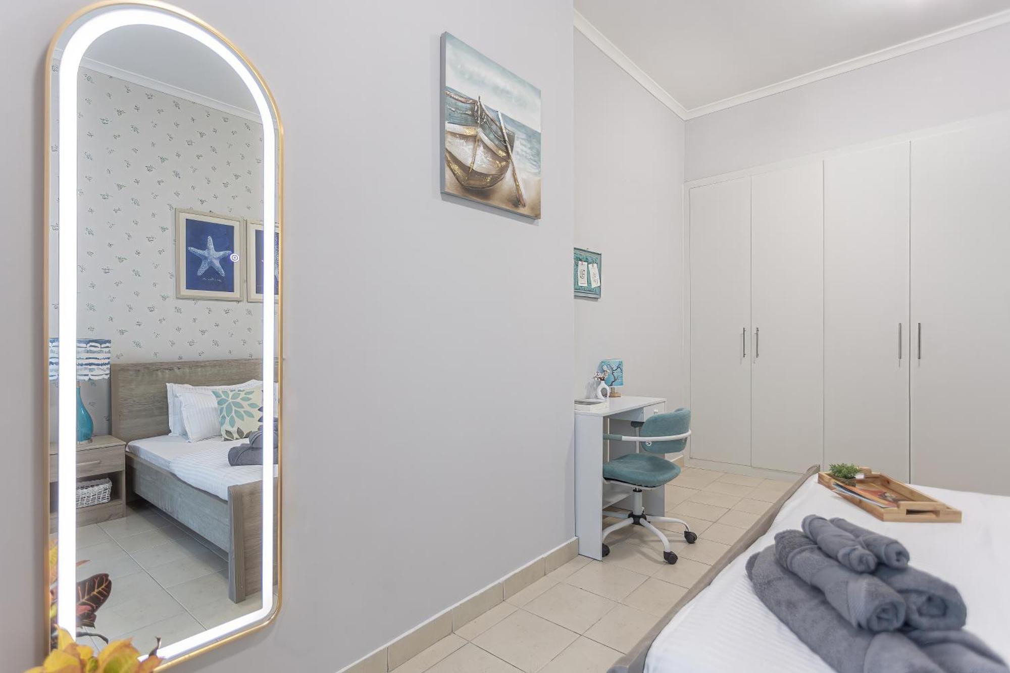 Stunning 1 Bedroom In Marina Apartment