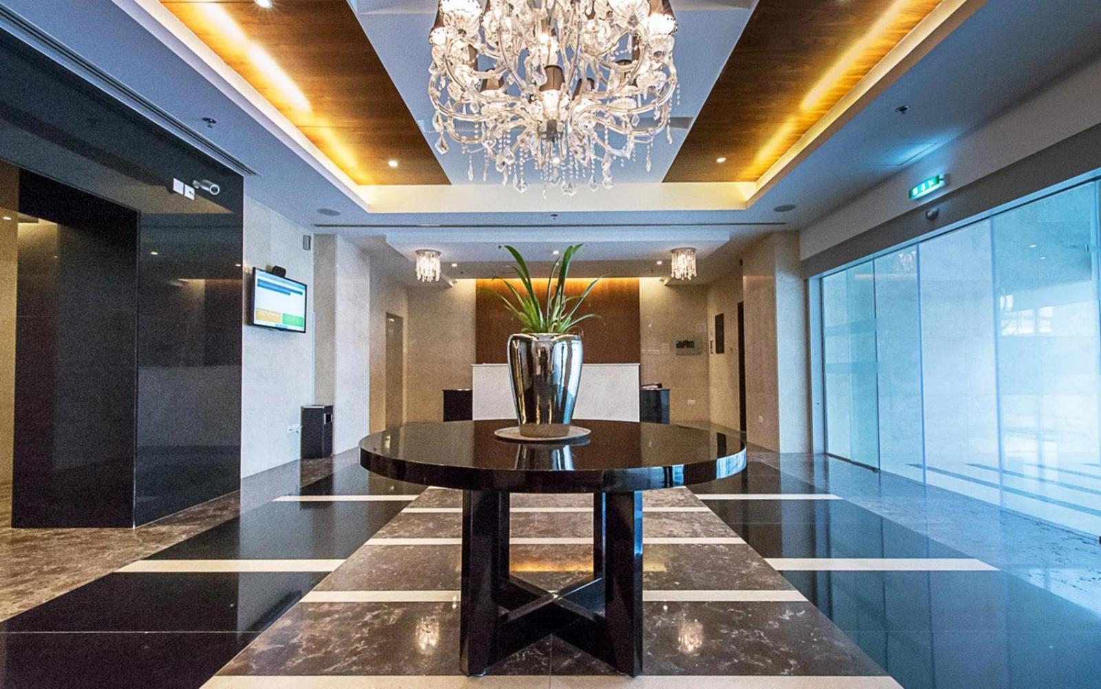 Stunning 1 Bedroom In Marina Apartment Dubai