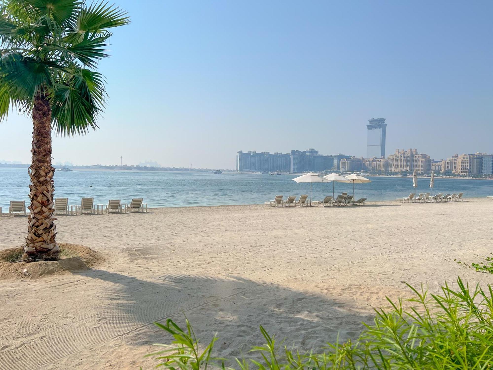 Beachfront Luxury - Stunning Views On The Palm & Marina - Private Beach *