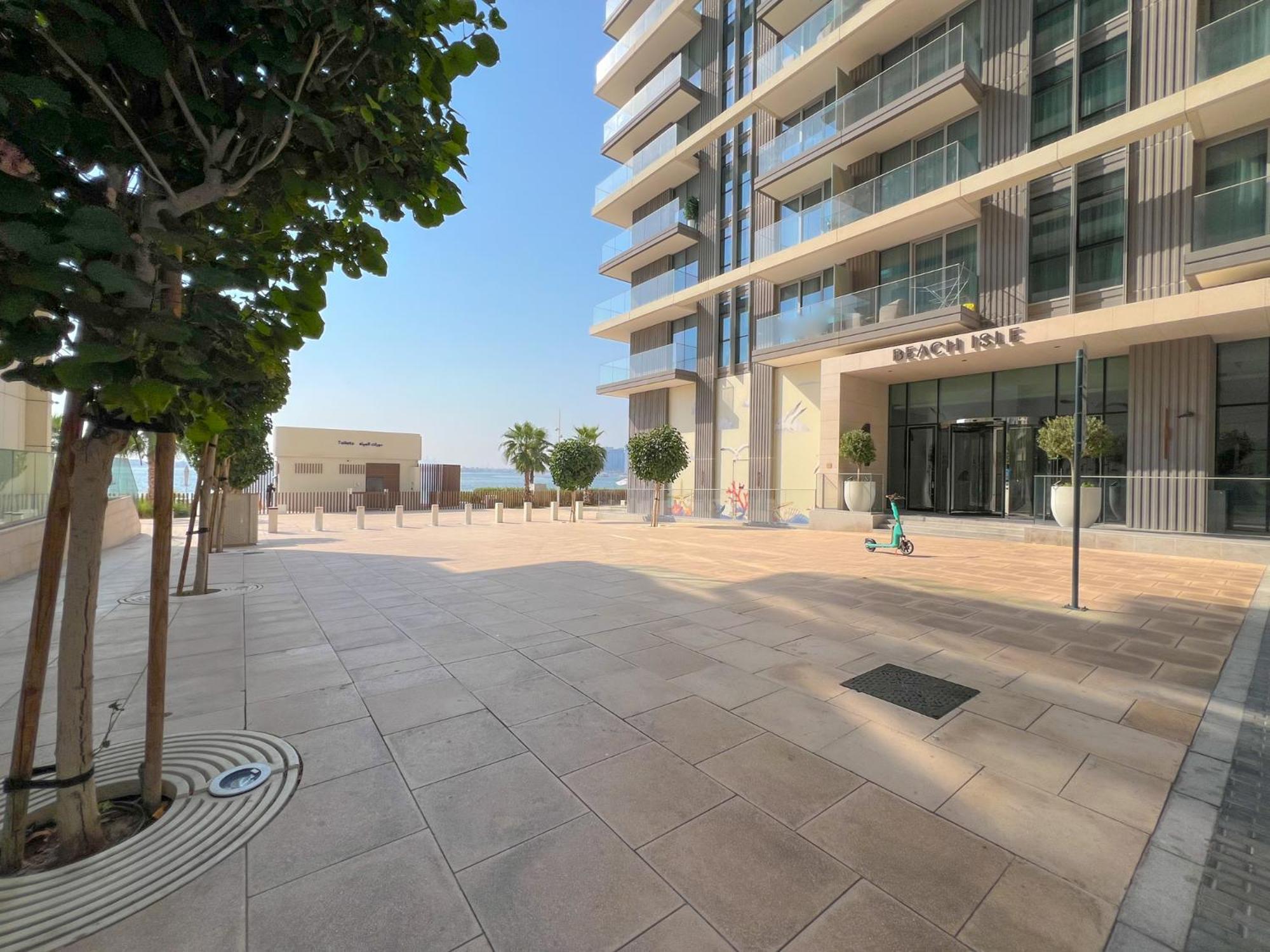 Beachfront Luxury - Stunning Views On The Palm & Marina - Private Beach Apartment