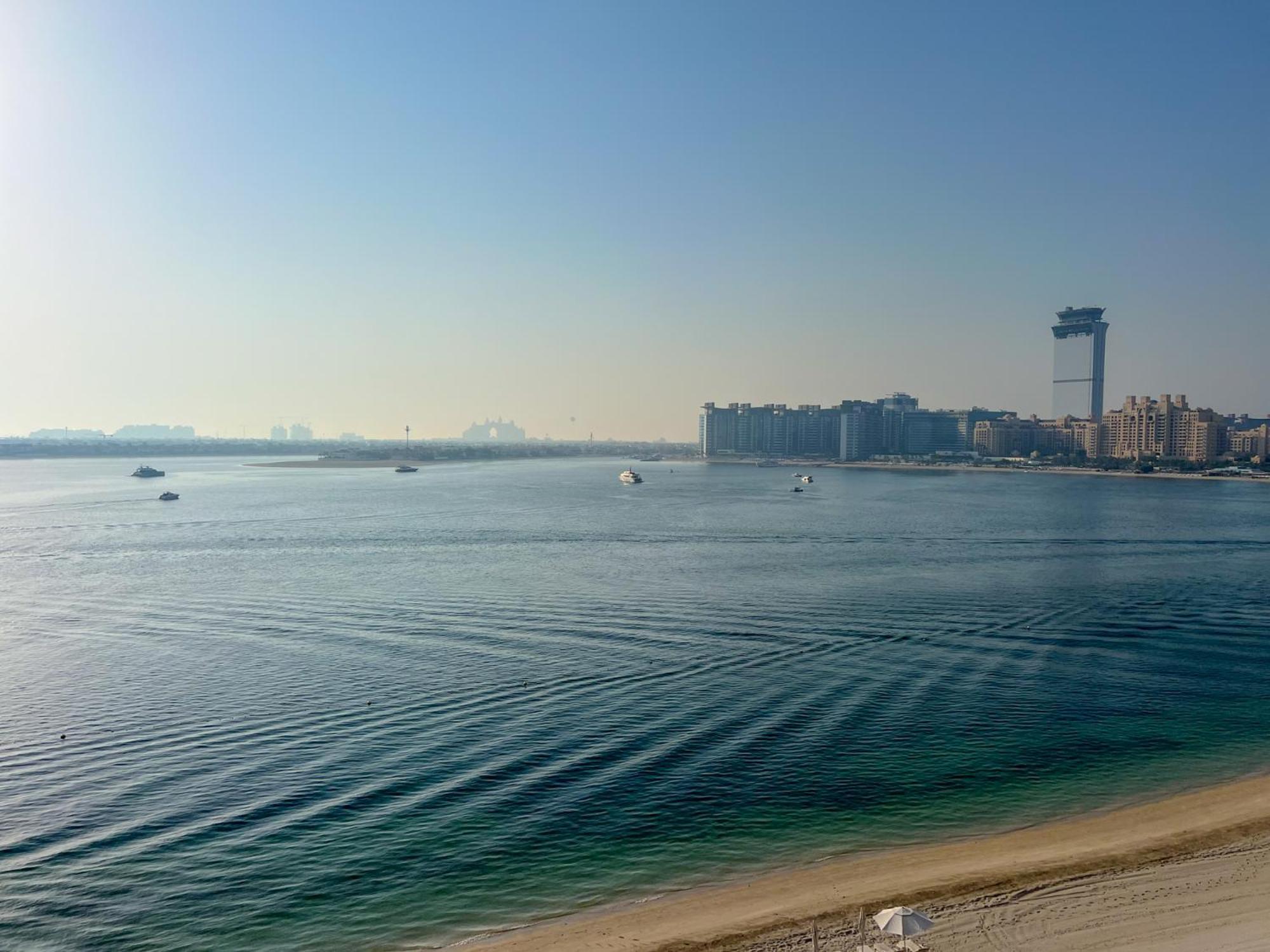 Beachfront Luxury - Stunning Views On The Palm & Marina - Private Beach *