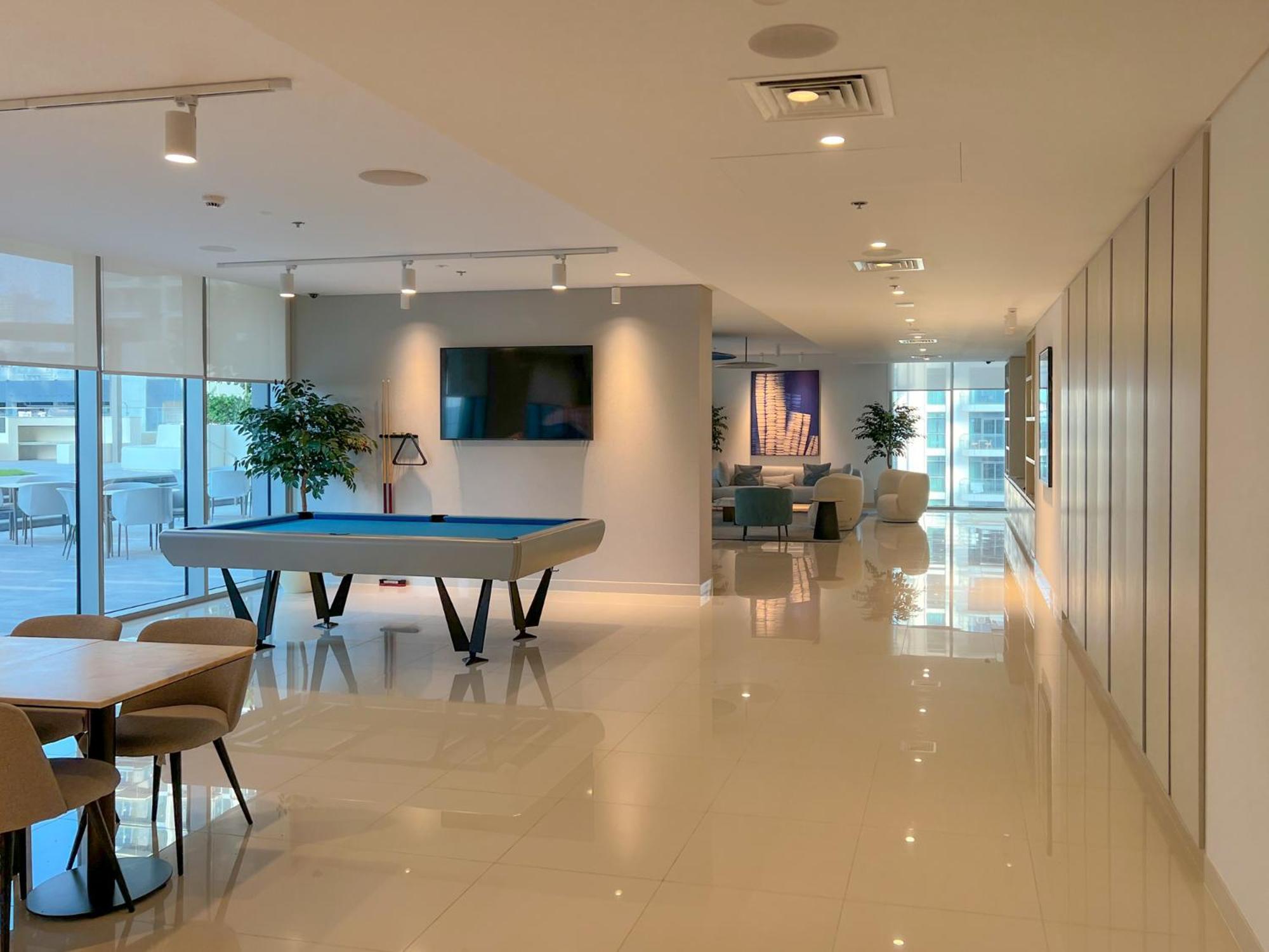 Apartment Beachfront Luxury - Stunning Views On The Palm & Marina - Private Beach Dubai