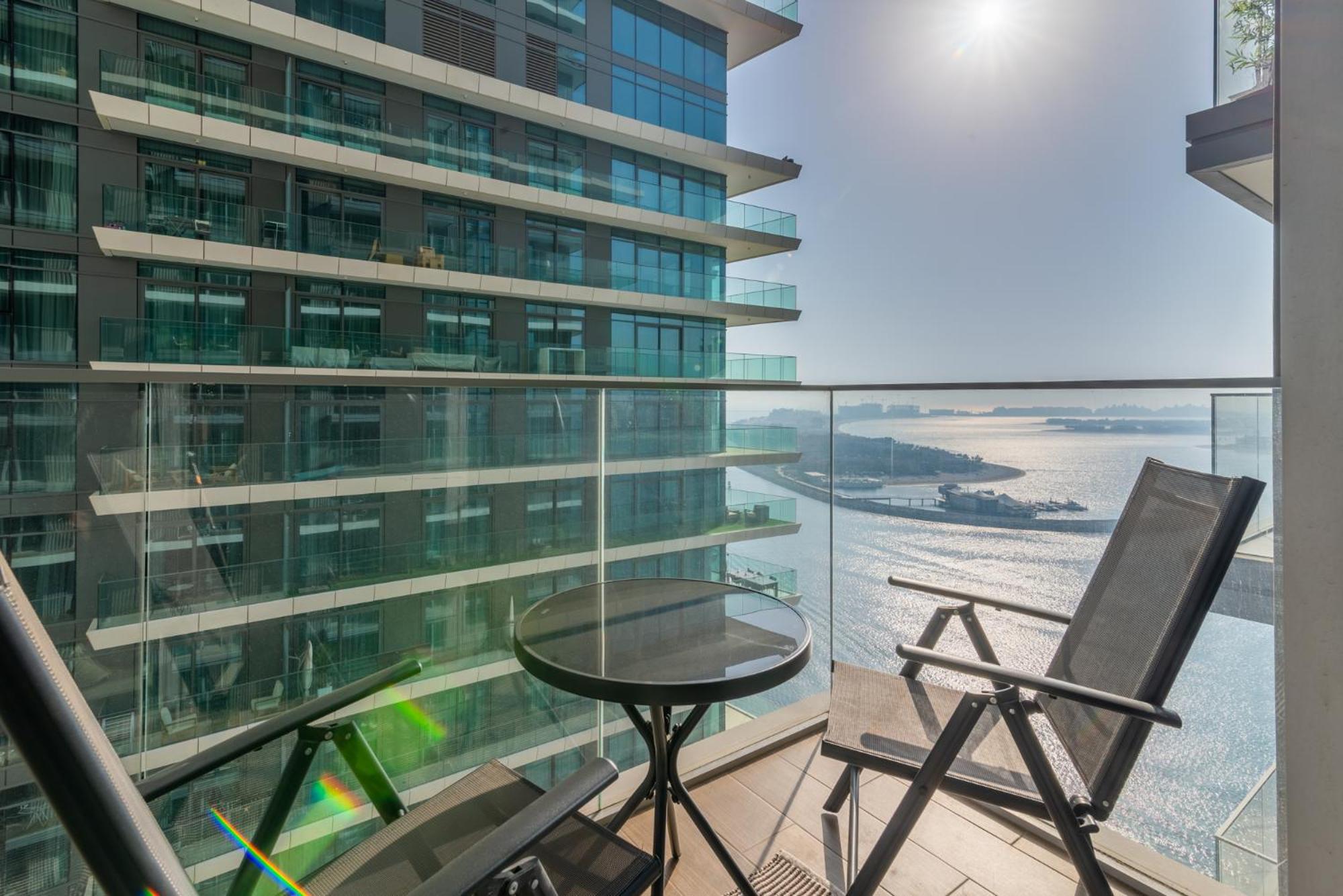 Apartment Beachfront Luxury - Stunning Views On The Palm & Marina - Private Beach Dubai