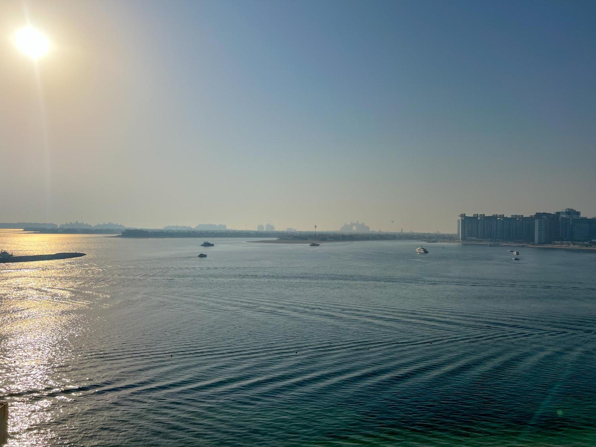 Beachfront Luxury - Stunning Views On The Palm & Marina - Private Beach *