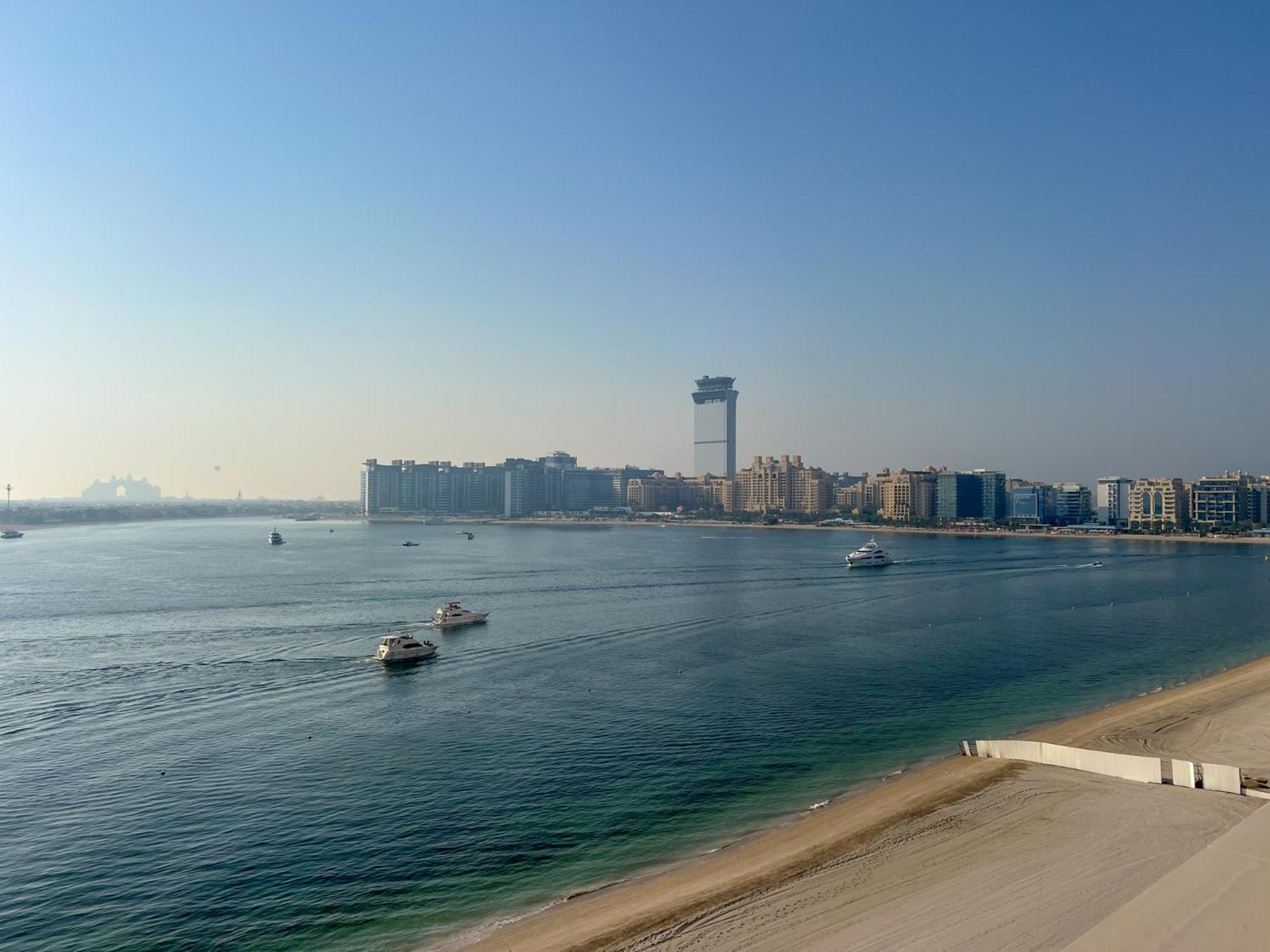 Apartment Beachfront Luxury - Stunning Views On The Palm & Marina - Private Beach *