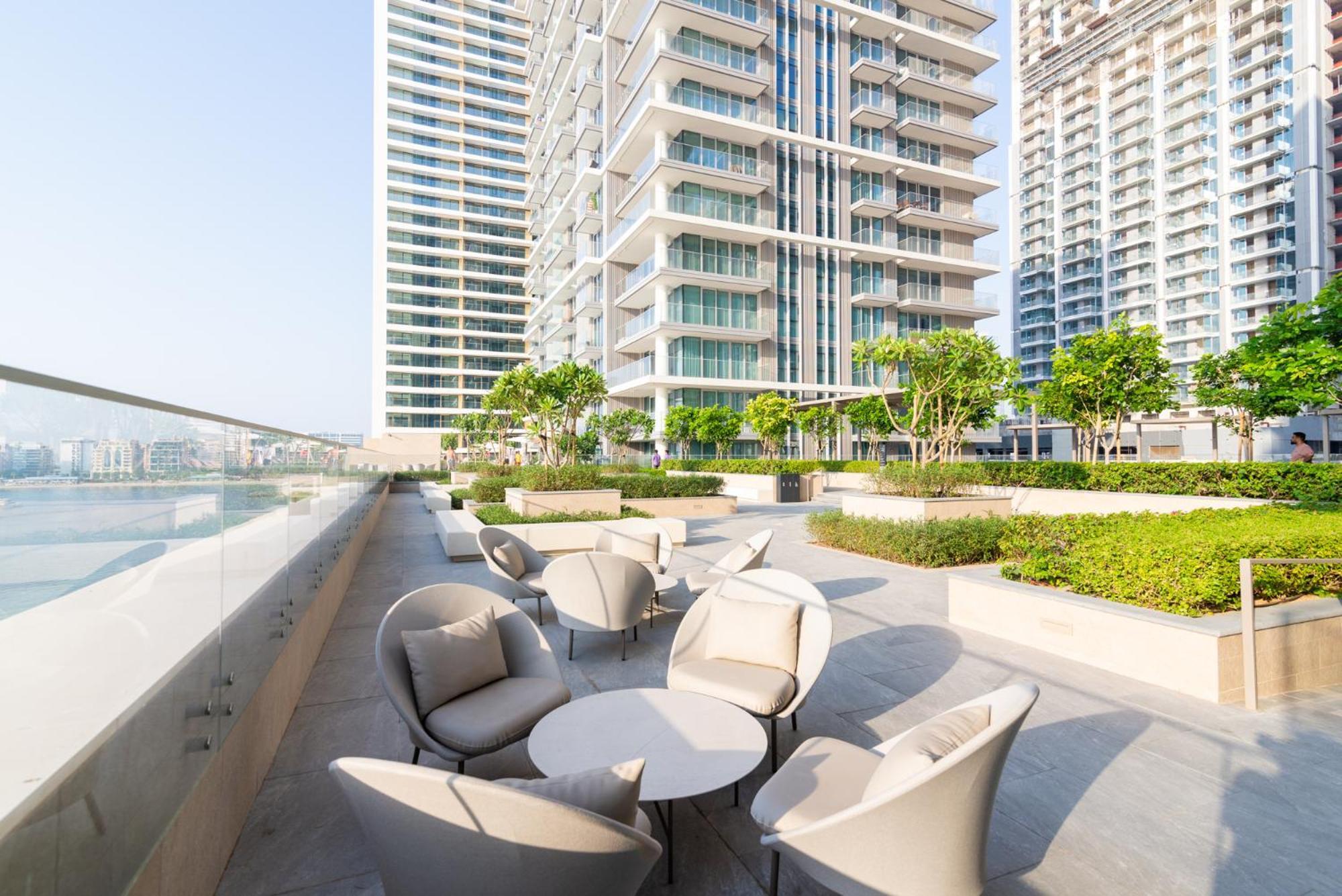 Beachfront Luxury - Stunning Views On The Palm & Marina - Private Beach * Dubai