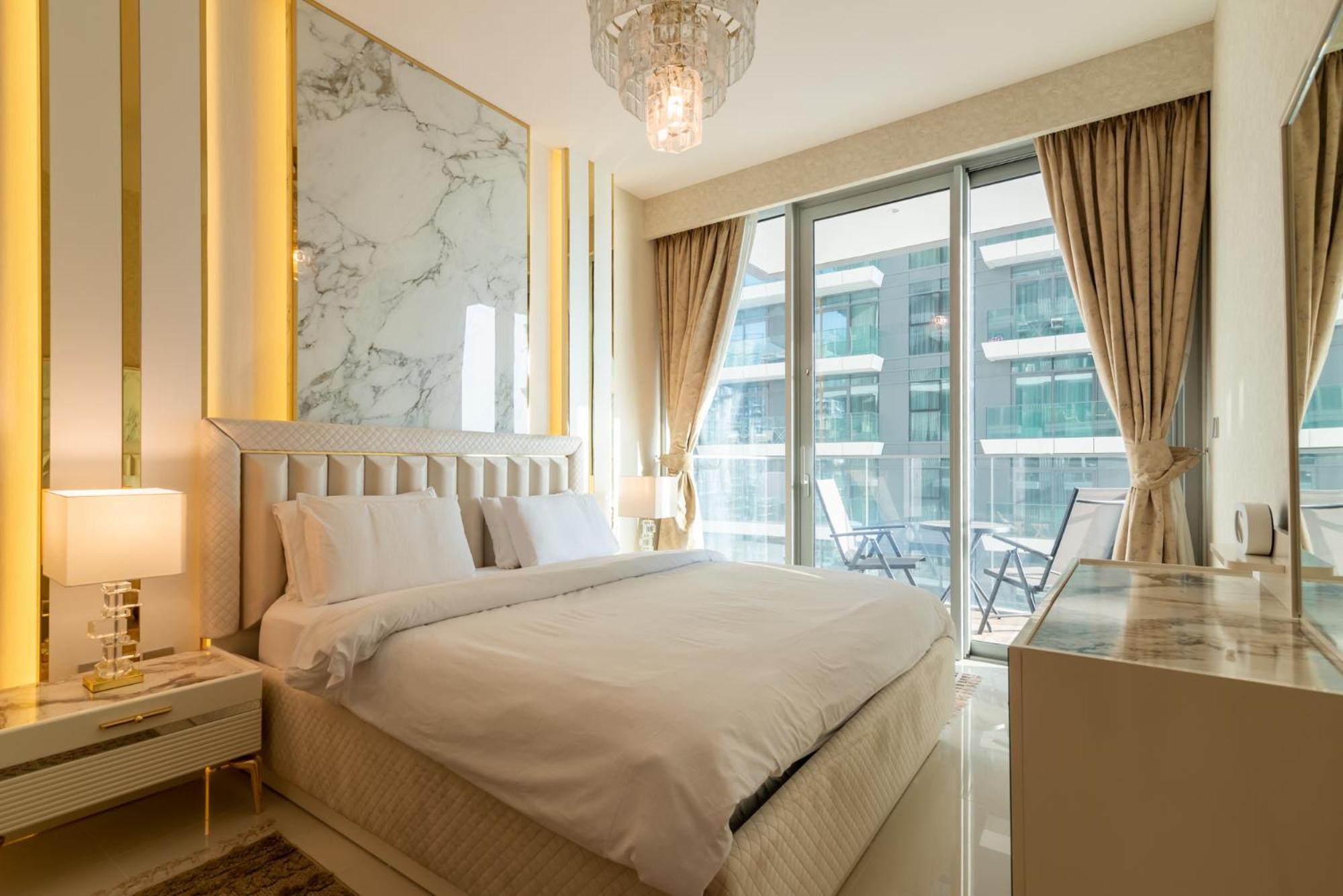 Beachfront Luxury - Stunning Views On The Palm & Marina - Private Beach * Dubai