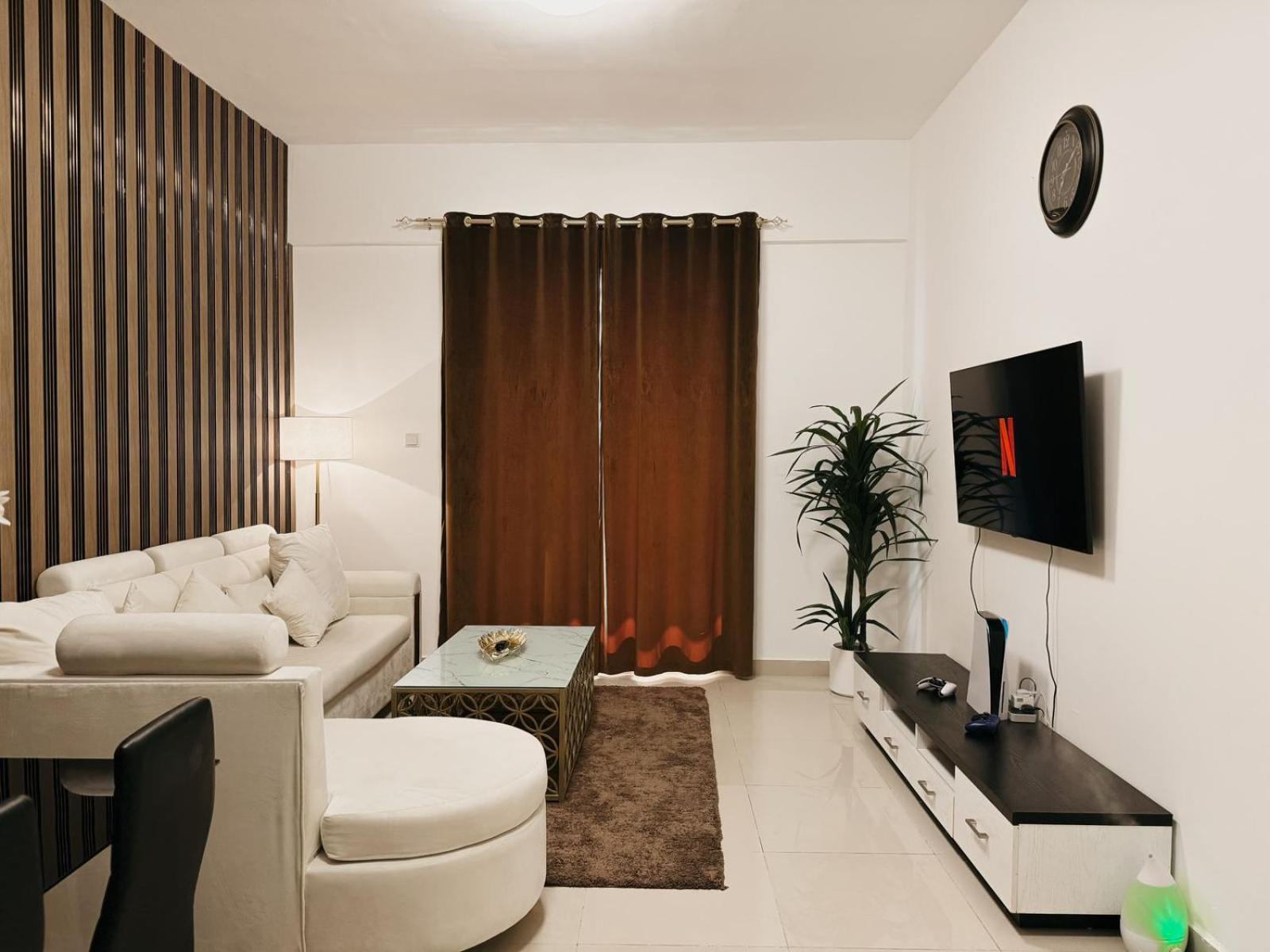 Ultra Luxurious 1 Bhk Marina 28th Floor - Escan Tower Dubai