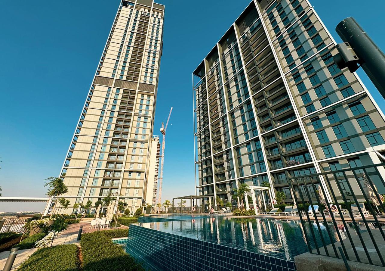 Waterfront Lux 1 Bedroom In Creek Edge With Amazing Pool * Dubai