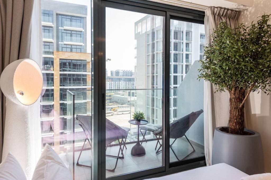 Unique By Skylight At Azizi Riviera 42 Dubai
