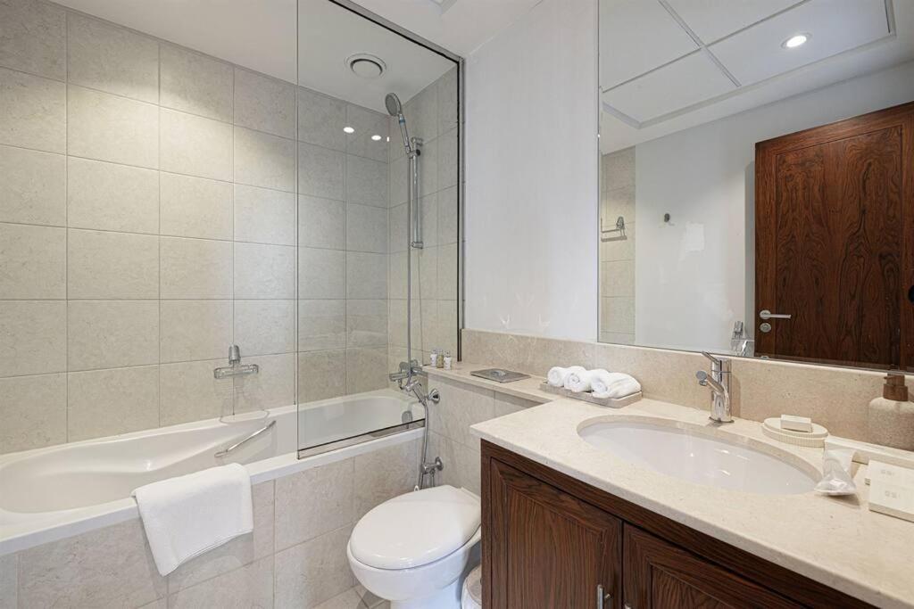 Apartment Downtown Delight 3br With Stunning Fountain Views Dubai