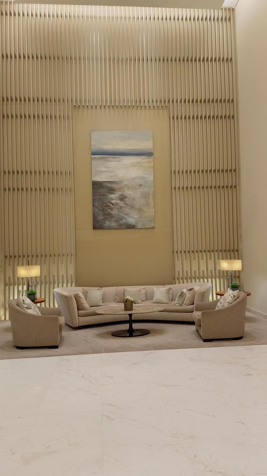 Mall Direct Access - Burj Vista Apartment