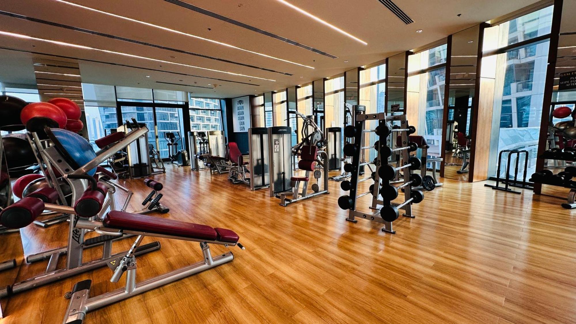 Mall Direct Access - Burj Vista Apartment Dubai