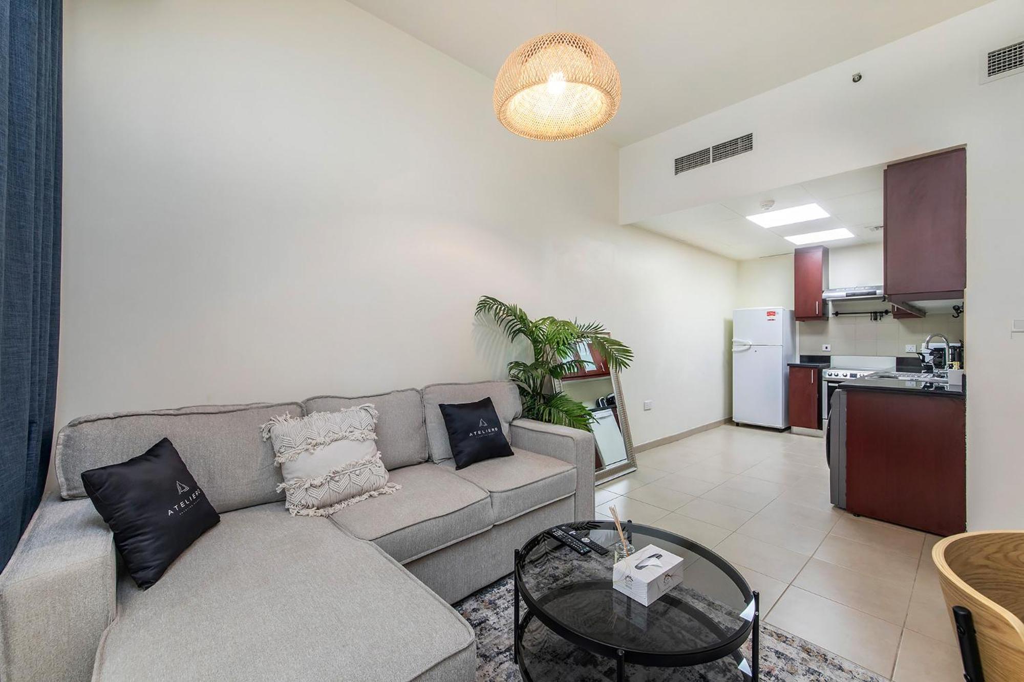Excellent 1bdr At Bahar 6 Daire Dubai