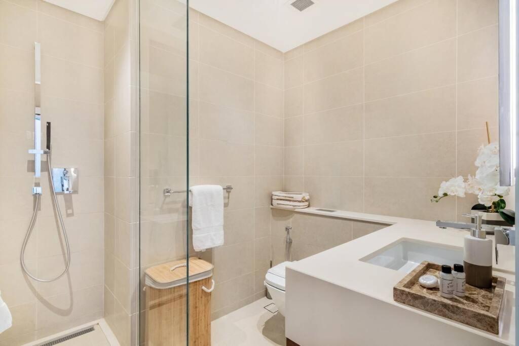 First Class 3br Amazing Views Of Marina Apartment