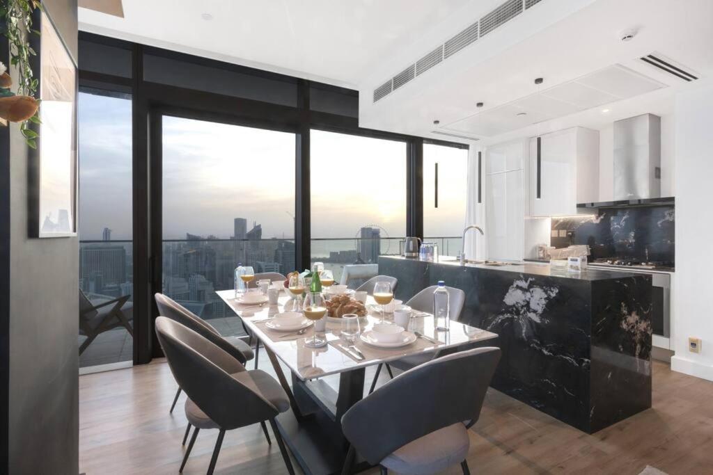 First Class 3br Amazing Views Of Marina * Dubai
