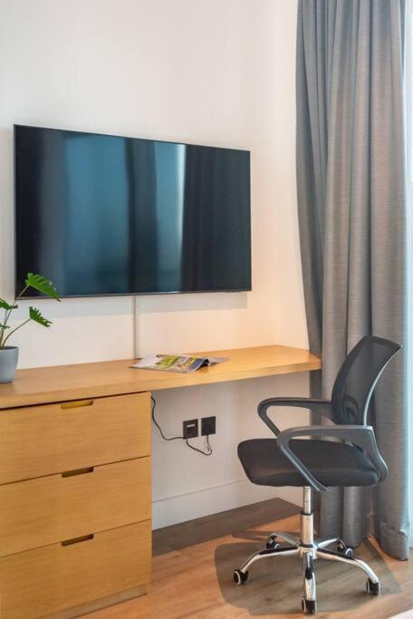 First Class 3br Amazing Views Of Marina Apartment