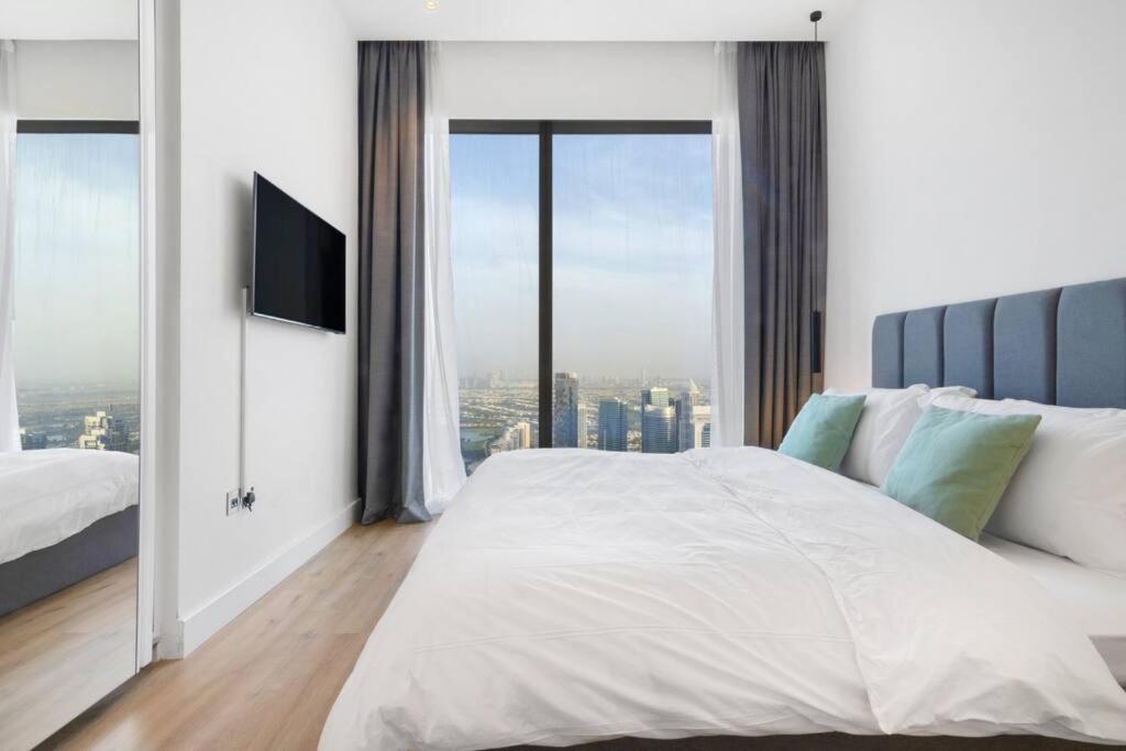 First Class 3br Amazing Views Of Marina Apartment *