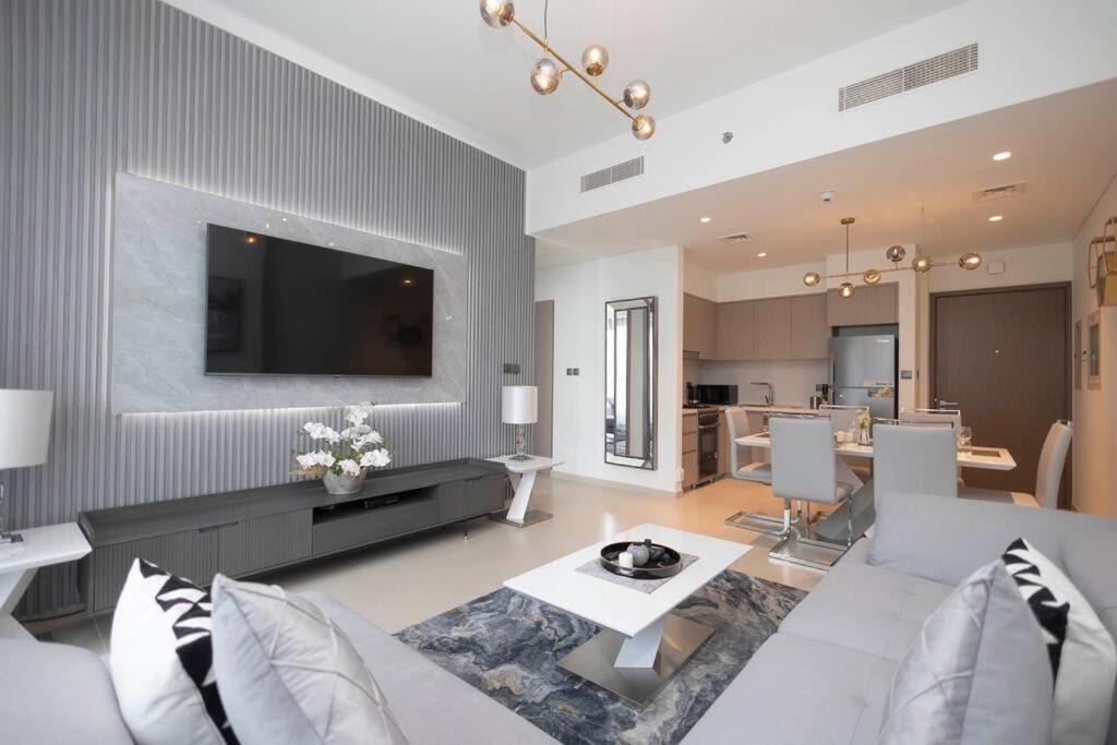 Posh 1br - High End Furnishings Near Burj Khalifa 606 *