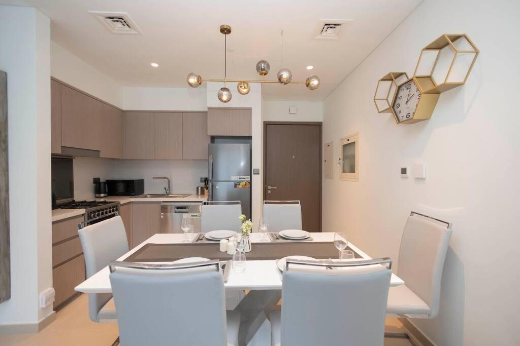 Posh 1br - High End Furnishings Near Burj Khalifa 606 Dubai