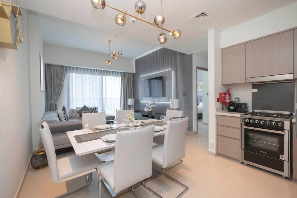 Posh 1br - High End Furnishings Near Burj Khalifa 606 Dubai
