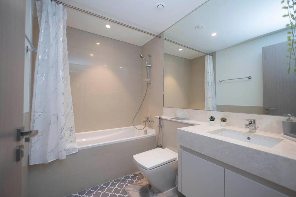 Posh 1br - High End Furnishings Near Burj Khalifa 606 Apartment Dubai