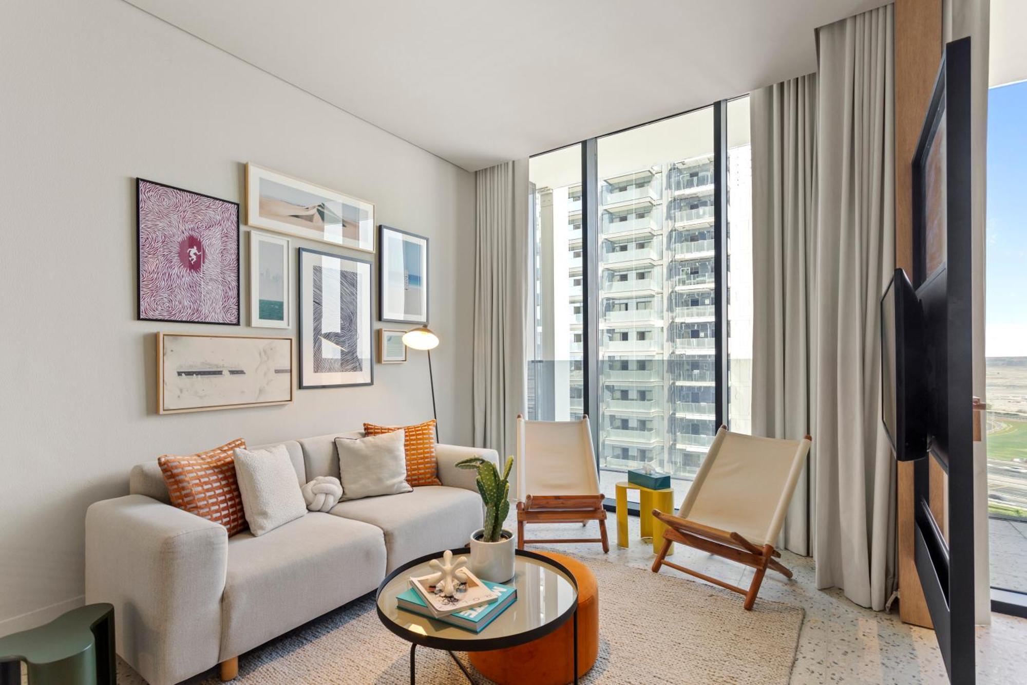 Stylish In Upside Living With Amenities Apartamento