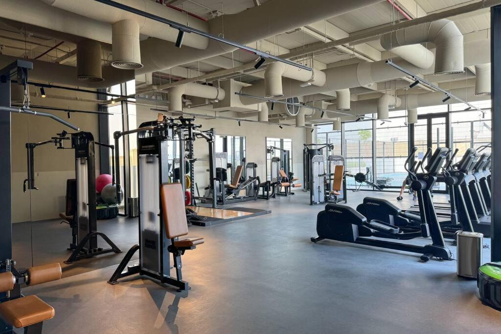 Stylish In Upside Living With Amenities Apartamento Dubai