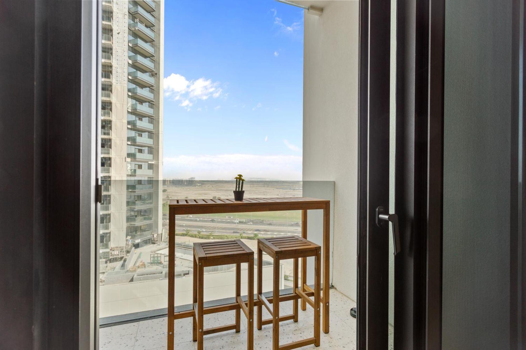 Apartamento Stylish In Upside Living With Amenities