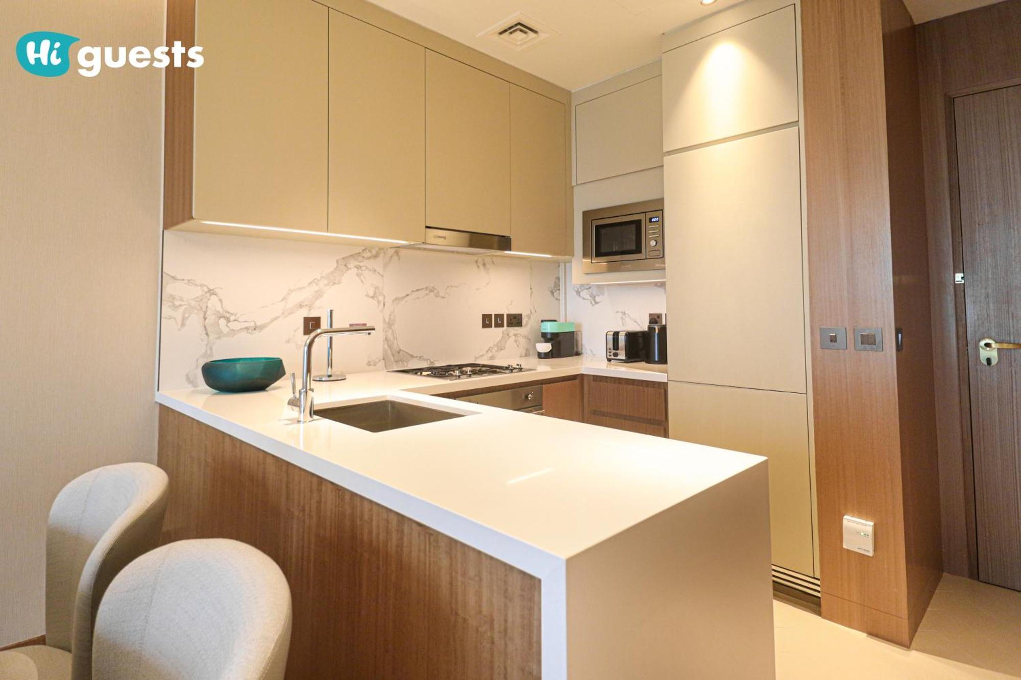 Daire Higuests - Sky-high Experience Luxe Living On The 24th Floor *