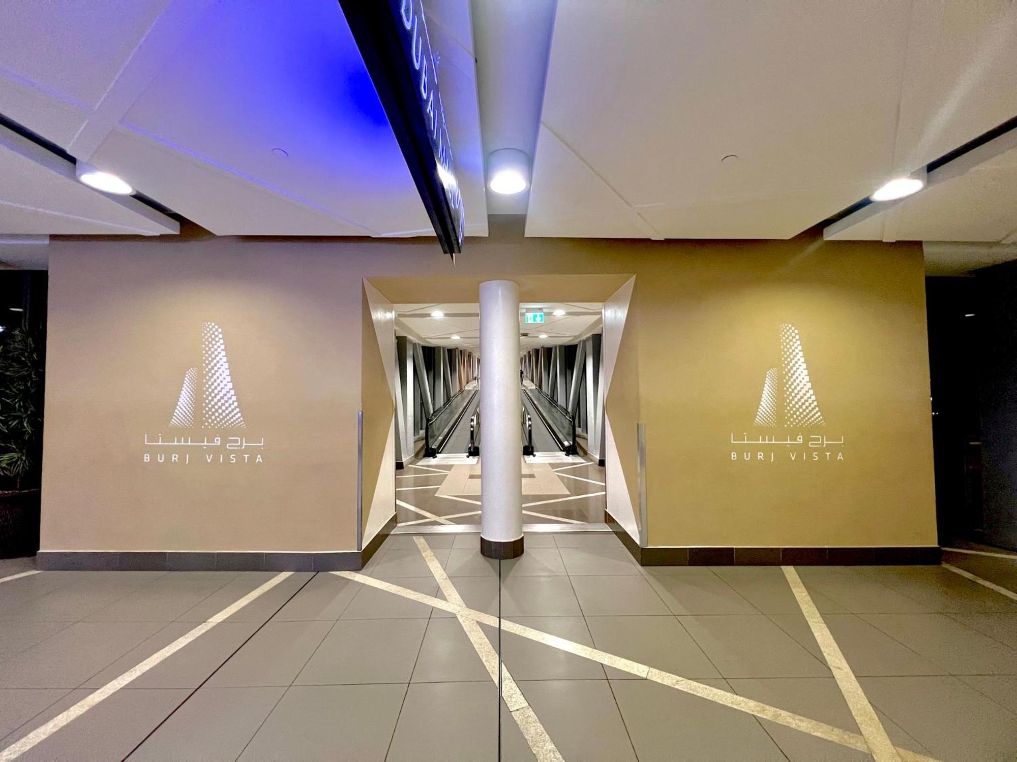 Mall Direct Access - Burj Vista Apartment *