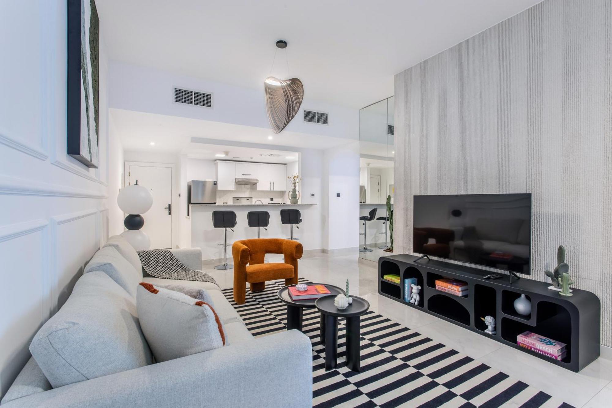 Apartment Comfy 1br Marina Living Steps From Marina Walk