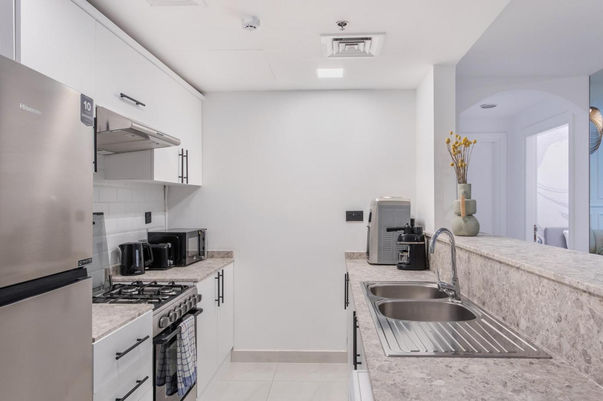 Comfy 1br Marina Living Steps From Marina Walk *