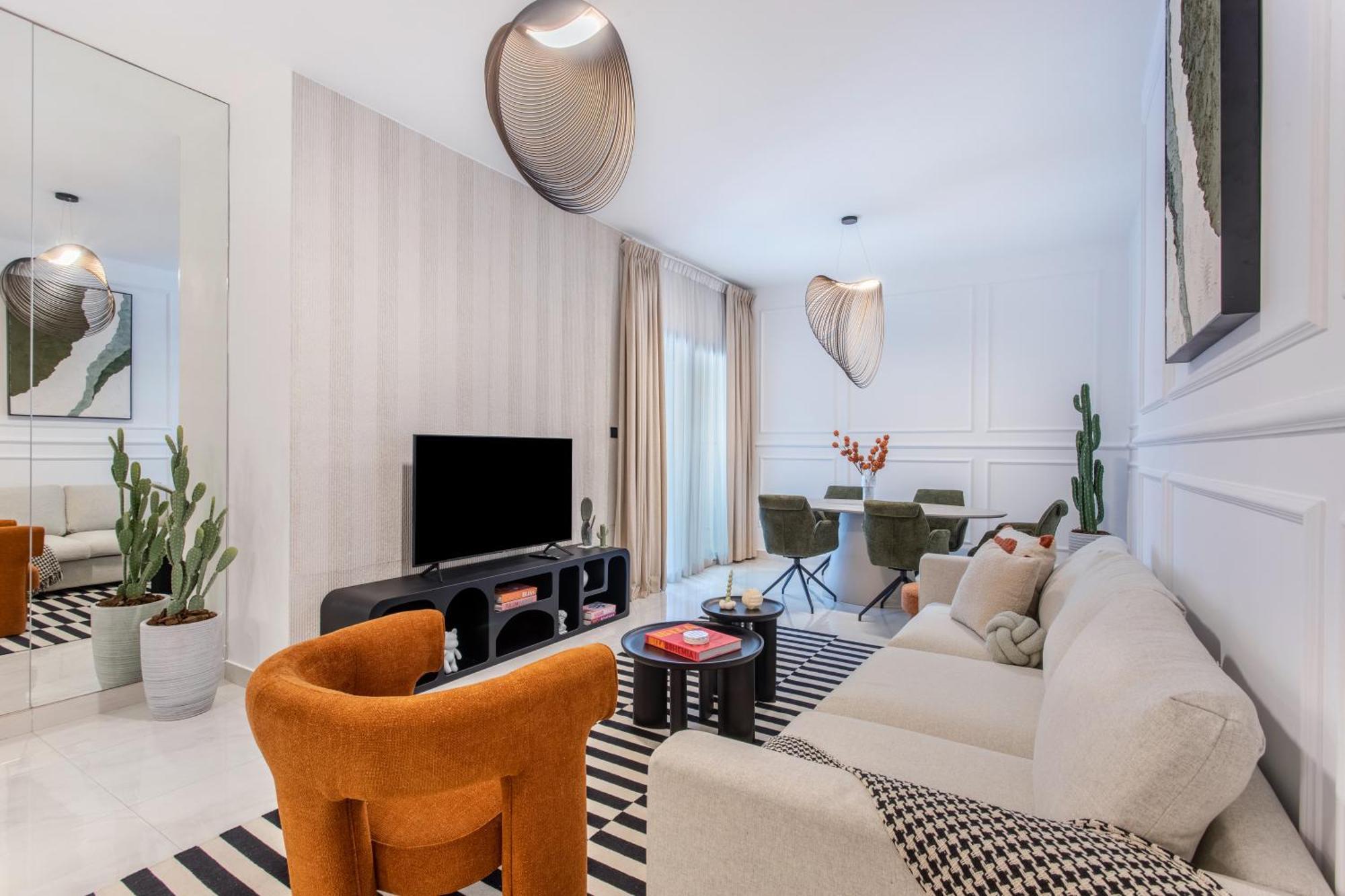 Comfy 1br Marina Living Steps From Marina Walk Apartment