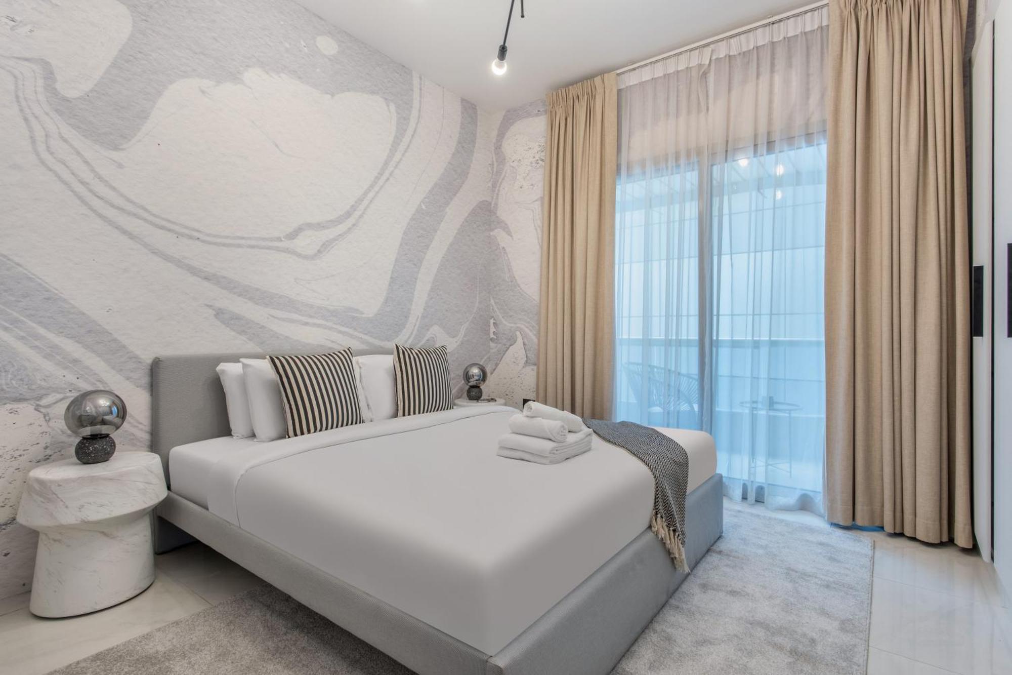 Comfy 1br Marina Living Steps From Marina Walk *